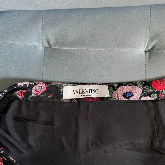 Valentino Runway pre-fall 2015 Silk Floral Mini Skirt | Size 2 - Picture 5 of 8